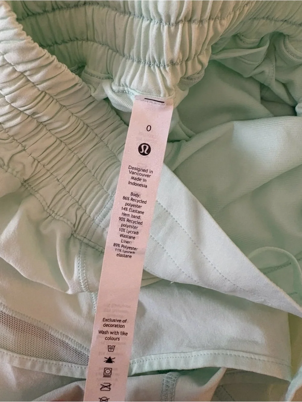 lululemon Mint Green Hotty Hot 4” Athletic Shorts, size 0